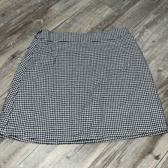 women's skirt  - Picture 1 of 2